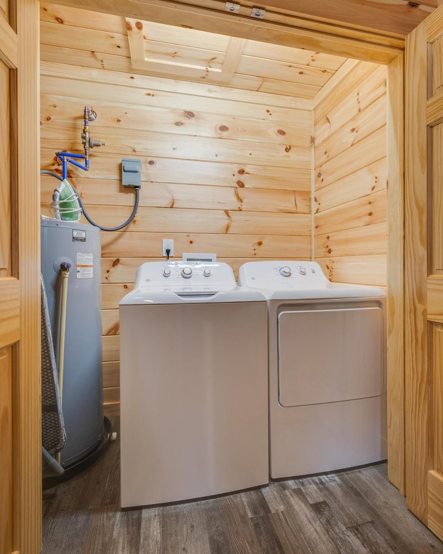 ピジョンフォージ Bear Clubhouse Hot Tub, 1Mile From The Parkway, 900 In Free Tickets!ヴィラ エクステリア 写真