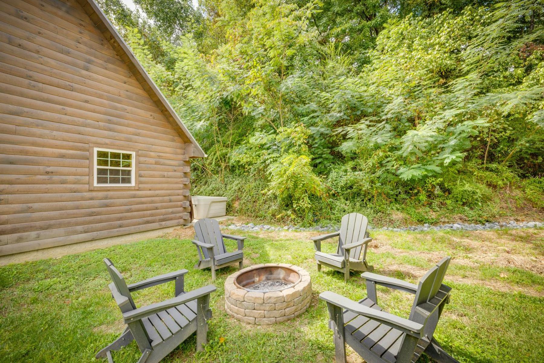 ピジョンフォージ Bear Clubhouse Hot Tub, 1Mile From The Parkway, 900 In Free Tickets!ヴィラ エクステリア 写真
