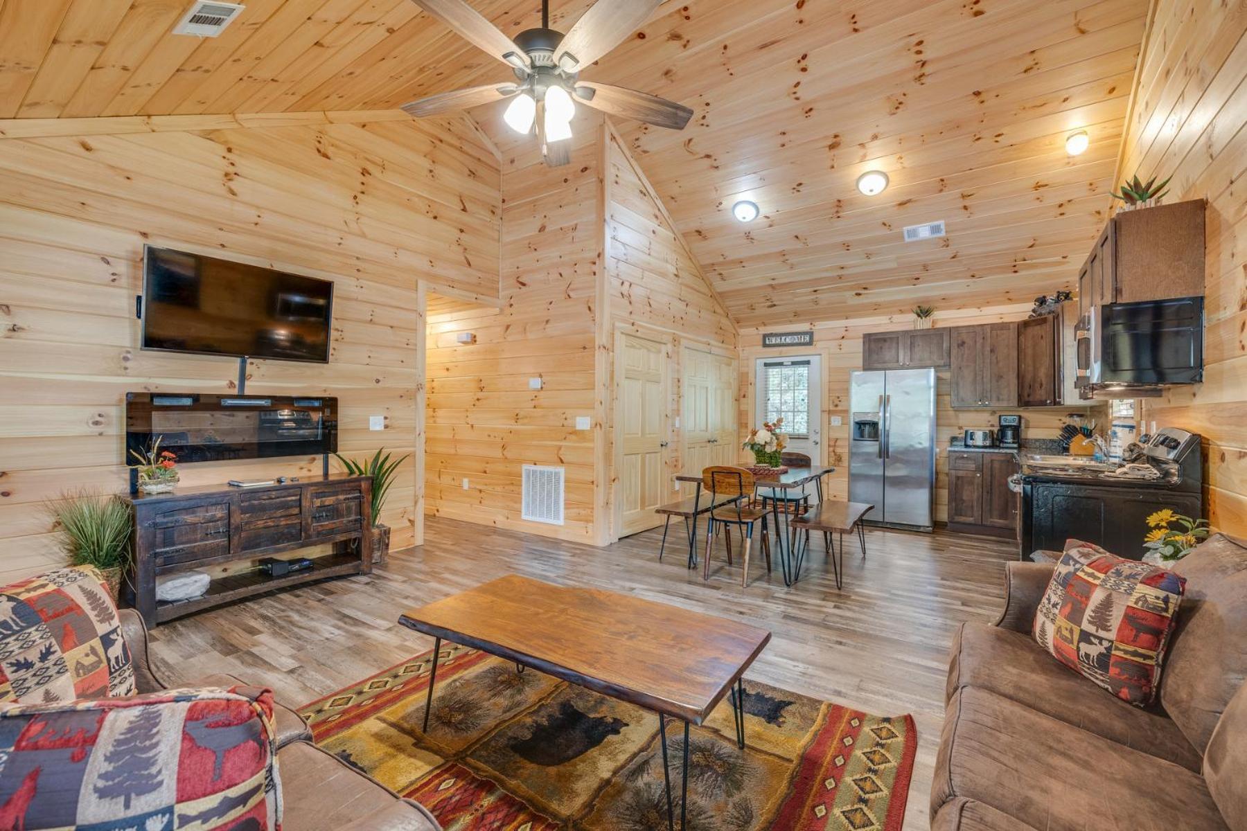 ピジョンフォージ Bear Clubhouse Hot Tub, 1Mile From The Parkway, 900 In Free Tickets!ヴィラ エクステリア 写真